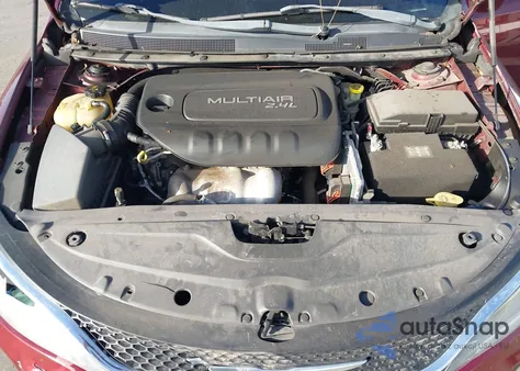 2015 Chrysler 200 Limited z USA, uszkodzony, nr VIN 1C3CCCAB1FN628882